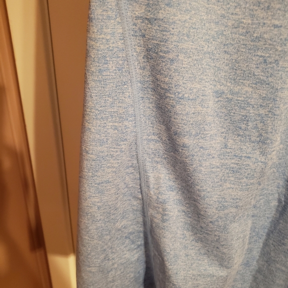 Workout top - Picture 5 of 5